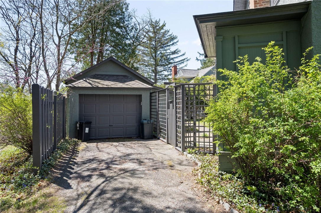 206 Elmwood Avenue, Ithaca, New York image 32