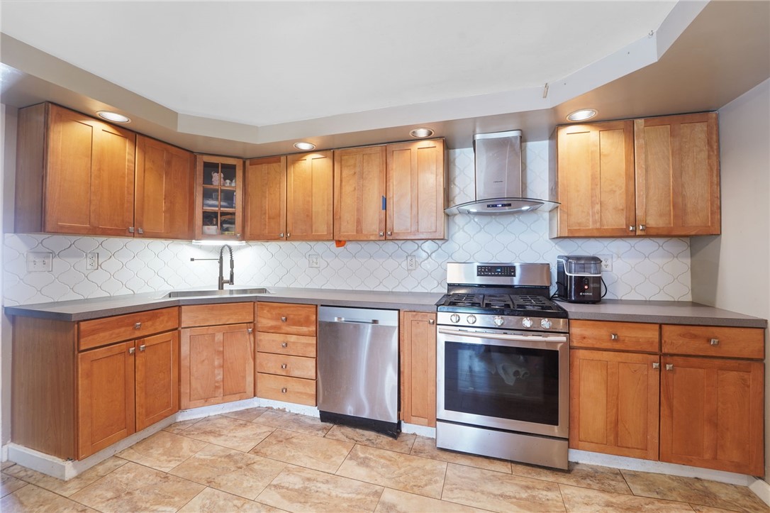 63 Floral Avenue, Cortland, New York image 12