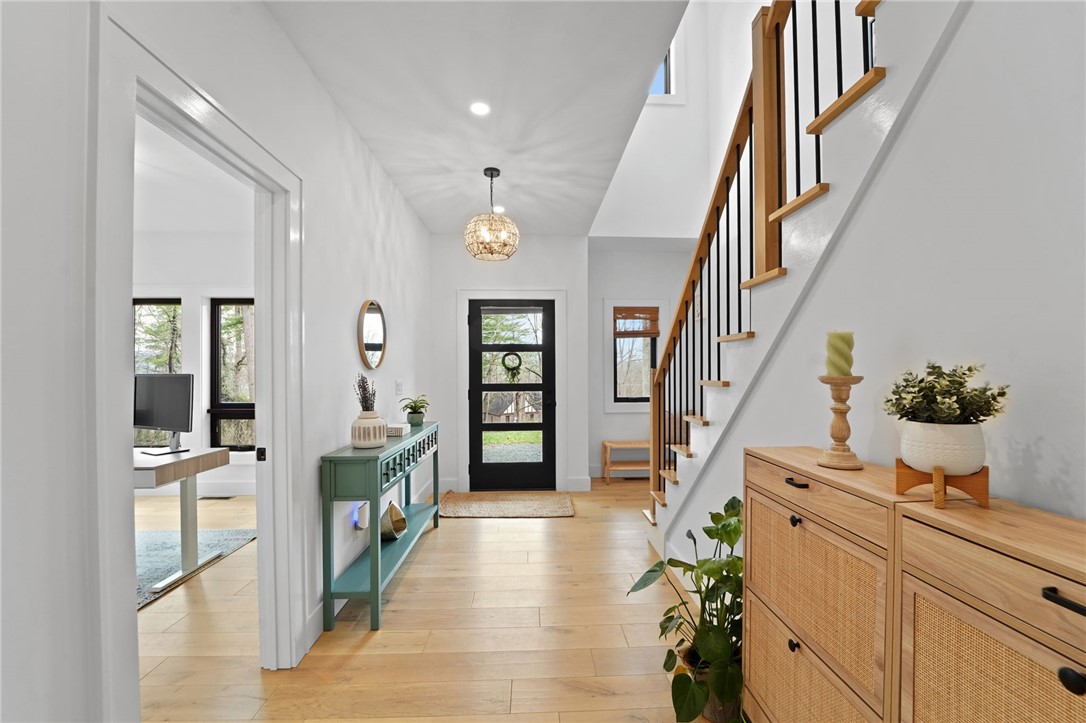 211 N Sunset Drive