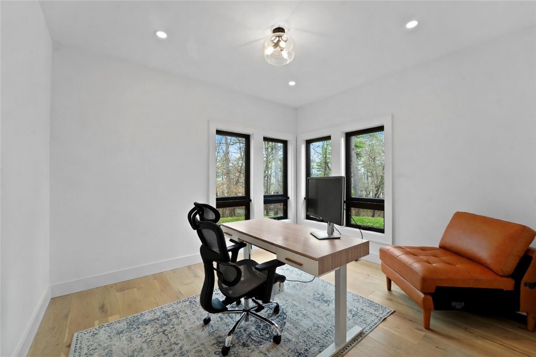 211 N Sunset Drive