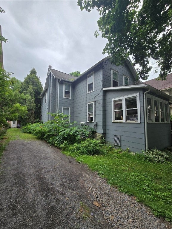707 N Aurora Street