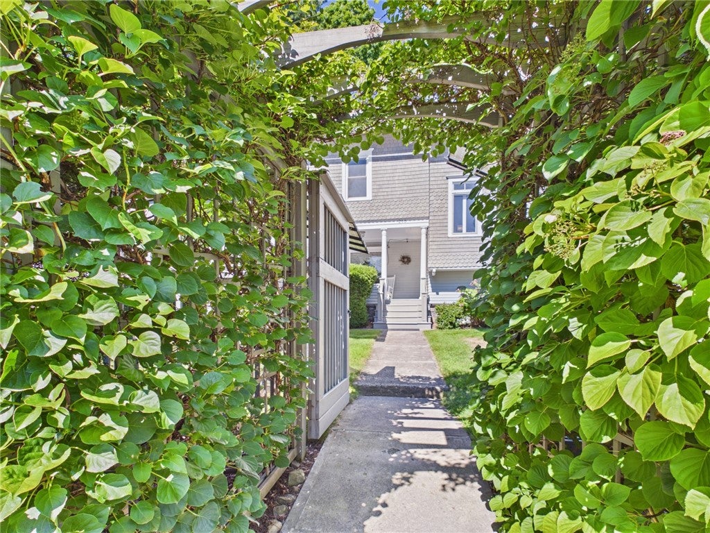 210/212 Forest Home Drive
