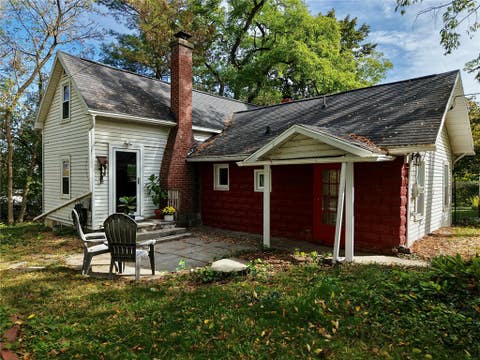 Photo for 134 Pearsall Place