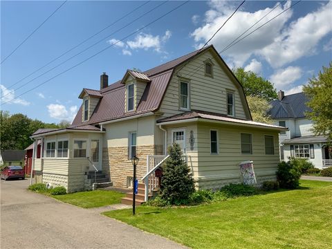 Homes For Sale - 179 Cayuga Street<br/> Tompkins County, Groton, NY 13073