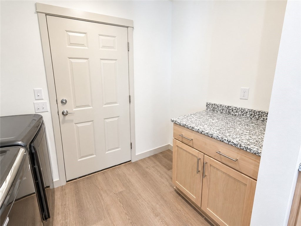 88 E Main Street 19