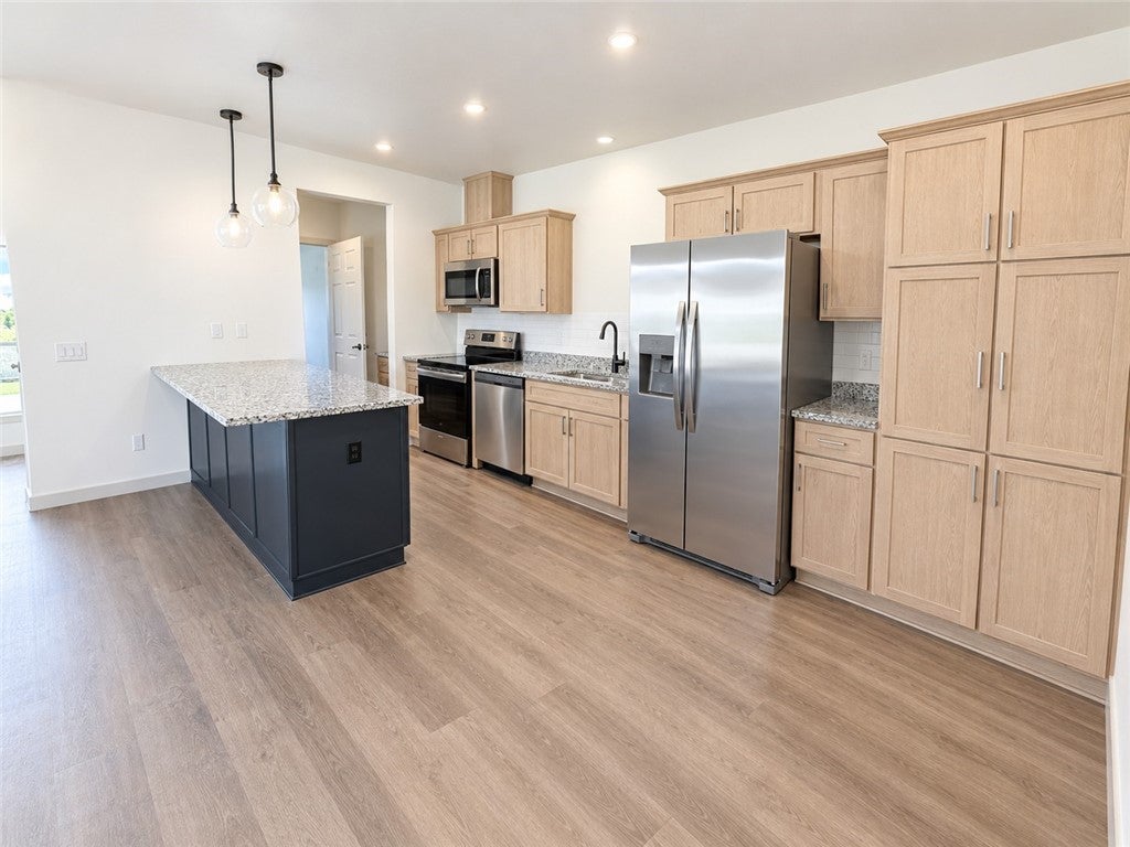 88 E Main Street 19