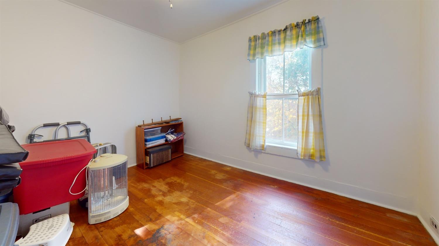 Ithaca, New York 14850, United States, 4 Bedrooms Bedrooms, ,1 BathroomBathrooms,Residential,Pending,69908