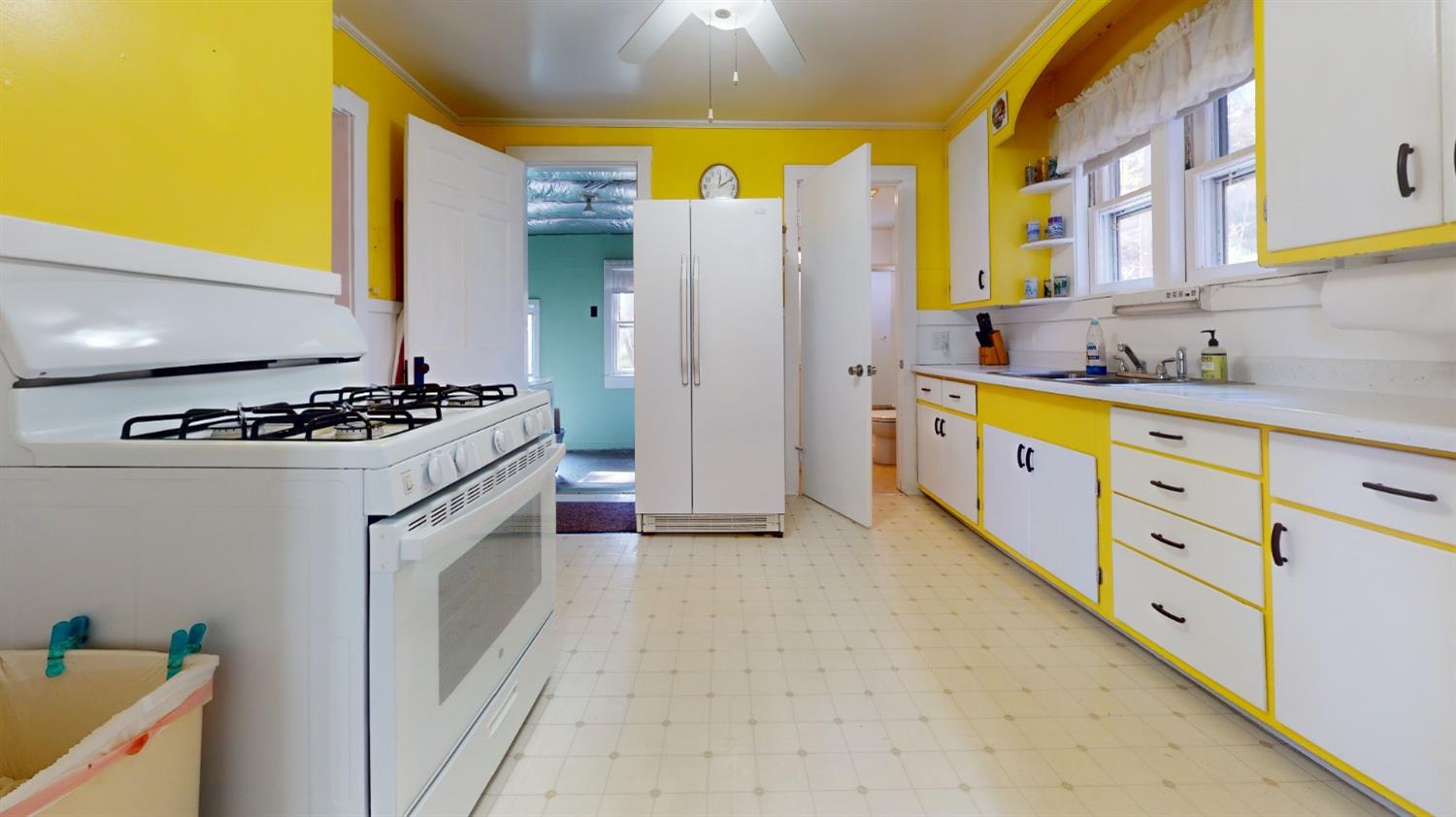 Ithaca, New York 14850, United States, 4 Bedrooms Bedrooms, ,1 BathroomBathrooms,Residential,Pending,69908