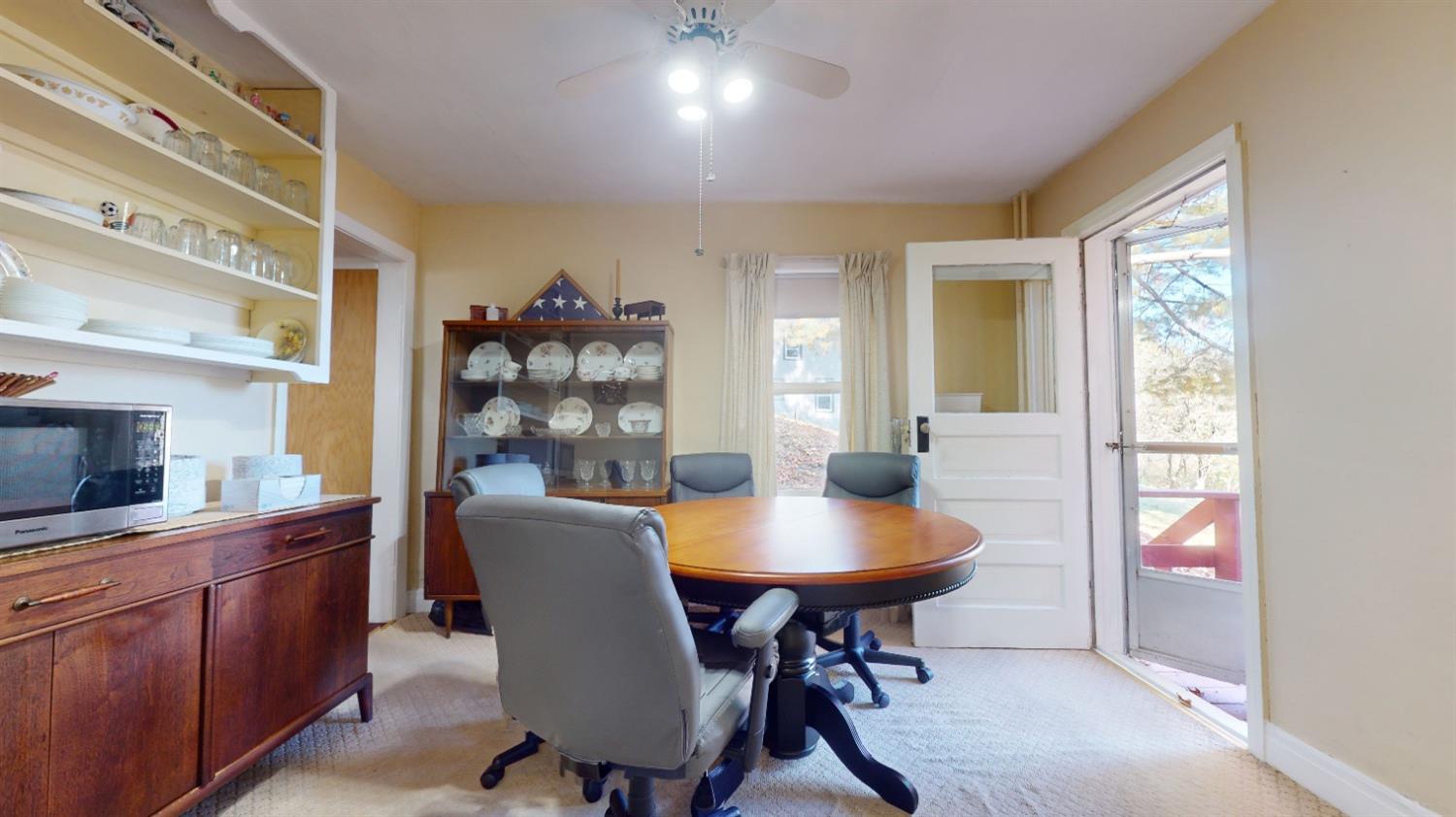 Ithaca, New York 14850, United States, 4 Bedrooms Bedrooms, ,1 BathroomBathrooms,Residential,Pending,69908