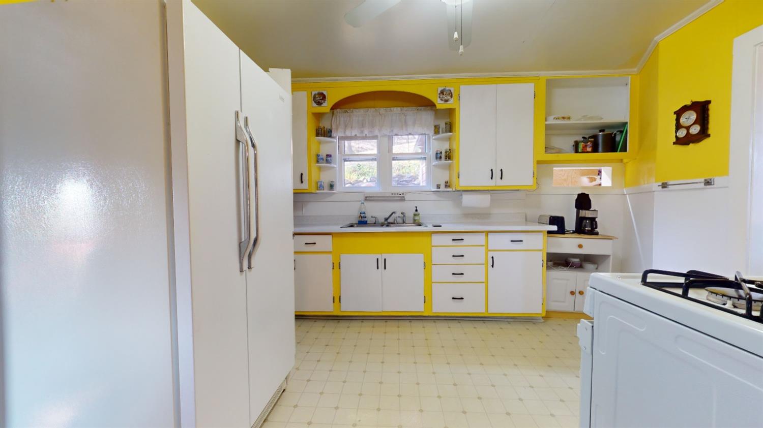 Ithaca, New York 14850, United States, 4 Bedrooms Bedrooms, ,1 BathroomBathrooms,Residential,Pending,69908