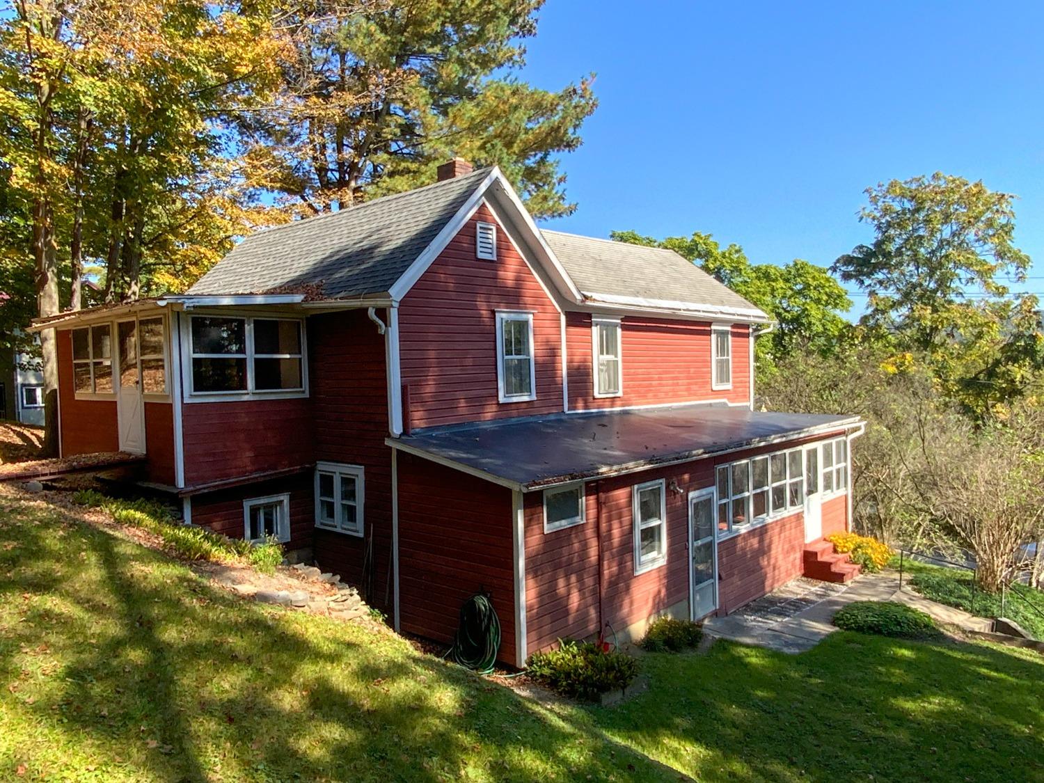 Ithaca, New York 14850, United States, 4 Bedrooms Bedrooms, ,1 BathroomBathrooms,Residential,Pending,69908