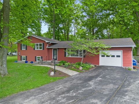 Homes For Sale - 3057 N Triphammer Road<br/> Lansing, NY 14882