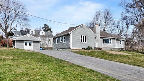Photo for 1 Lakeview Drive