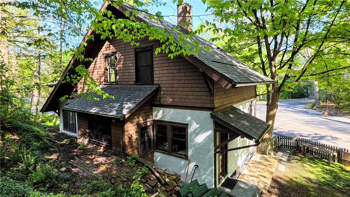 101 Thurston Avenue