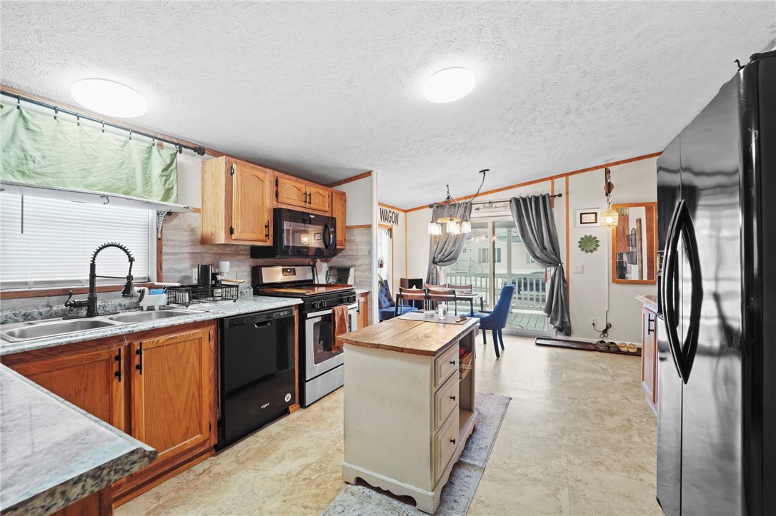 35 Cardinal Drive