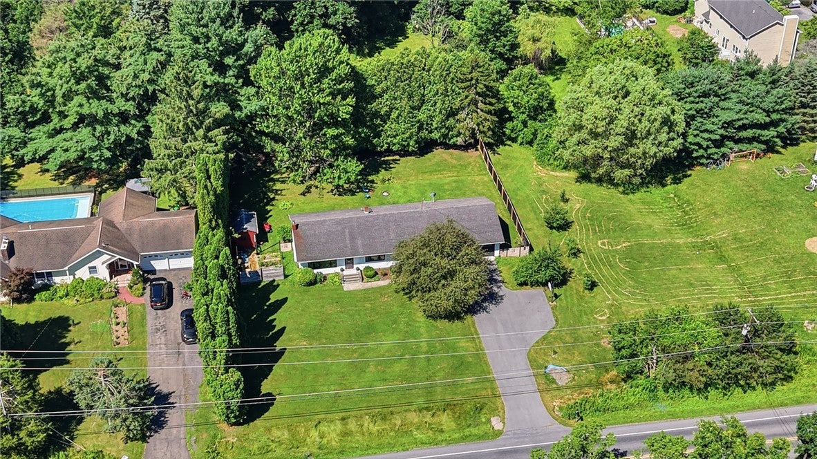 212 Dubois Road