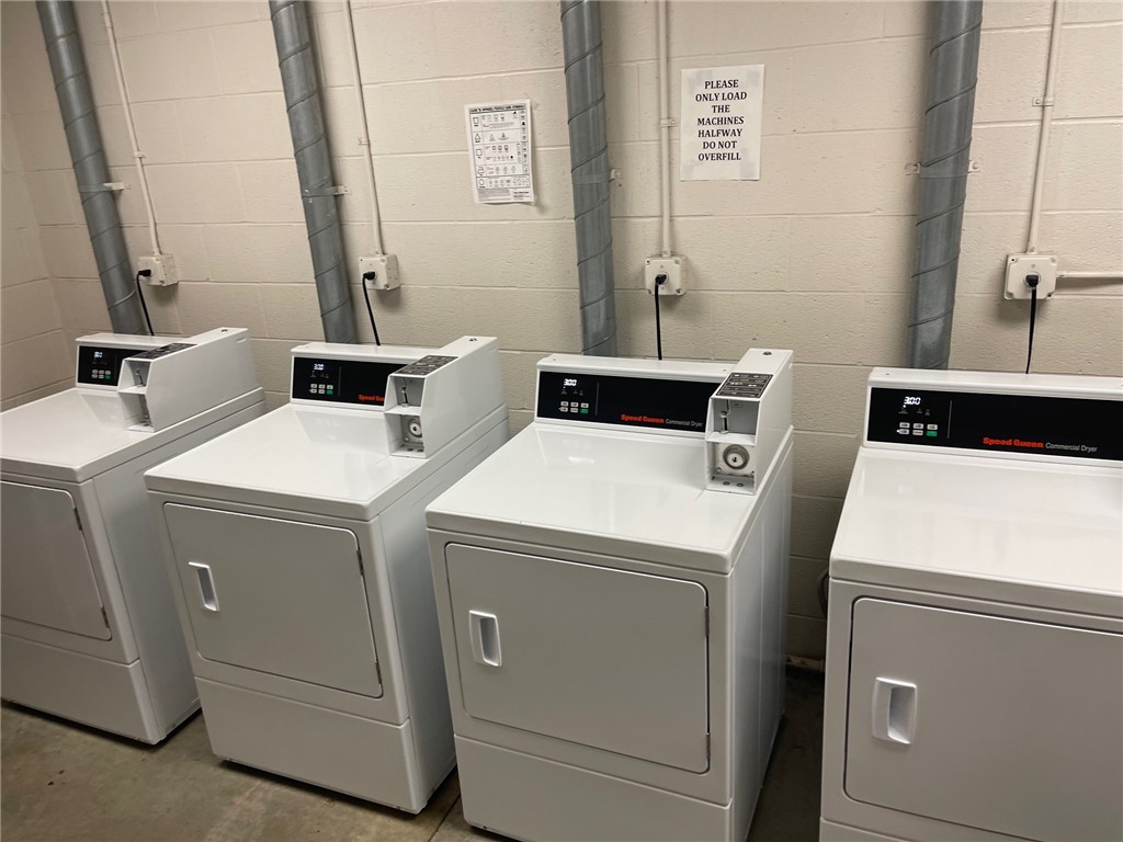 400-404 College Avenue