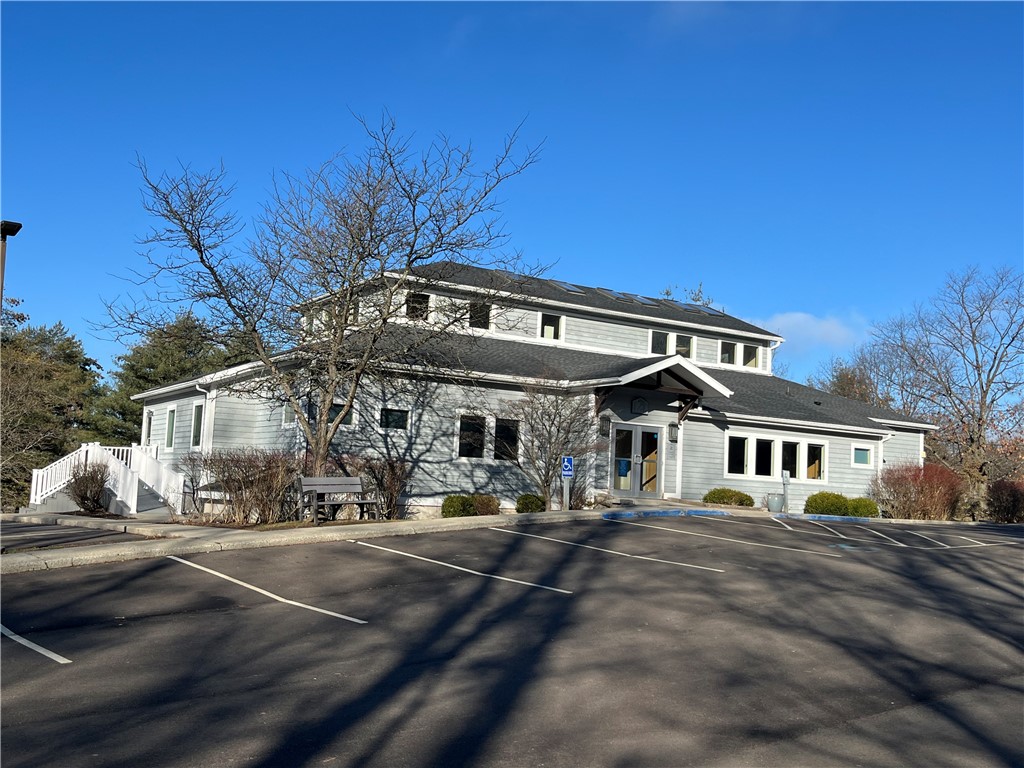 2 Ascot Place