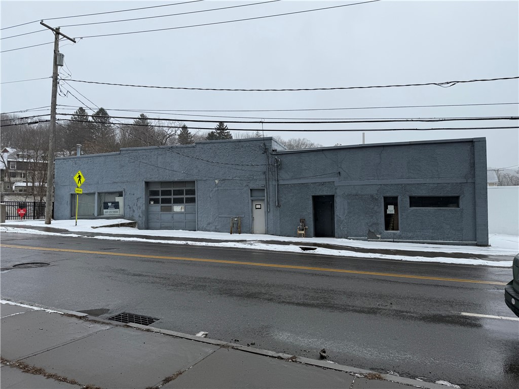 105, 107, 109 E Clinton Street