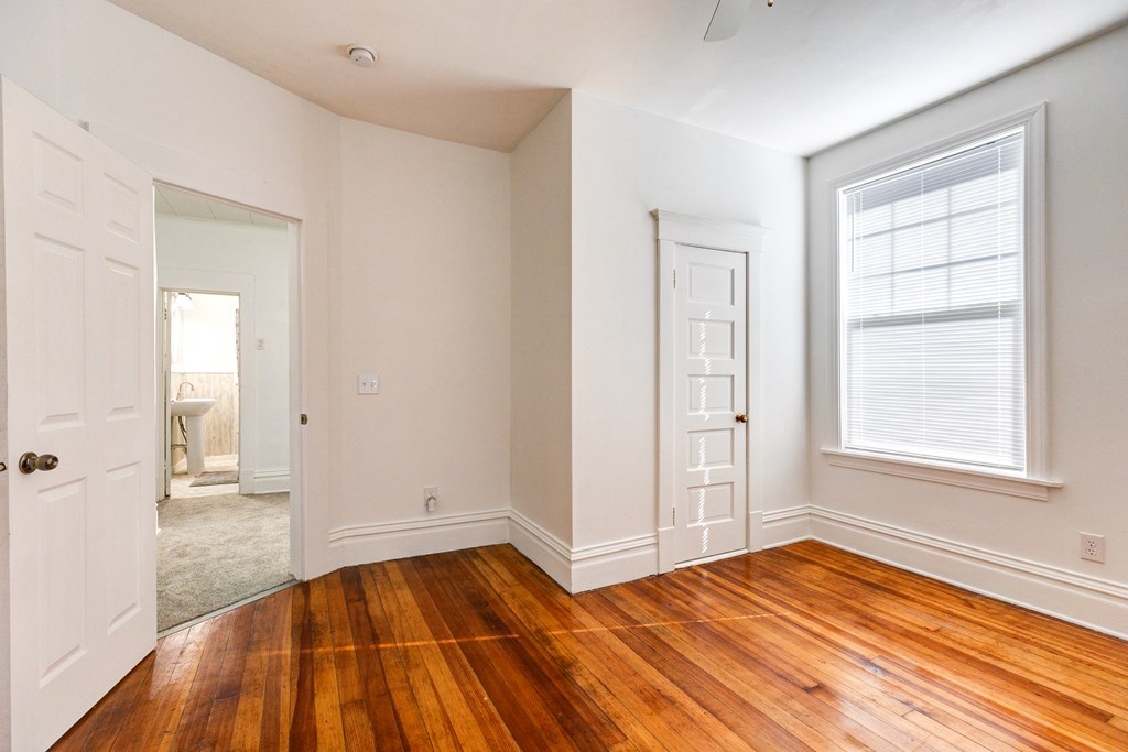 Salina, Kansas 67401, United States, 4 Bedrooms Bedrooms, ,2 BathroomsBathrooms,Residential,Pending,65769