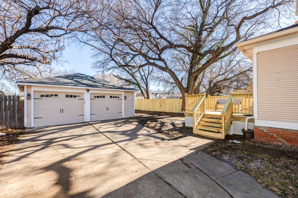 Salina, Kansas 67401, United States, 4 Bedrooms Bedrooms, ,2 BathroomsBathrooms,Residential,Pending,65769