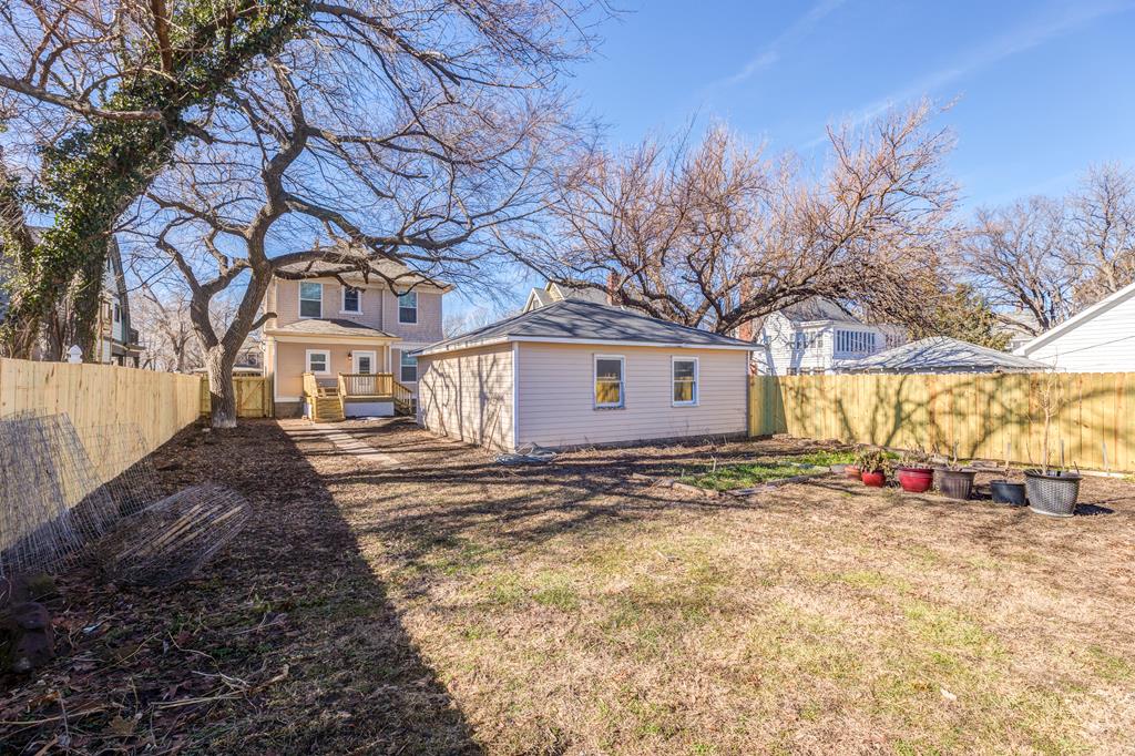 Salina, Kansas 67401, United States, 4 Bedrooms Bedrooms, ,2 BathroomsBathrooms,Residential,Pending,65769