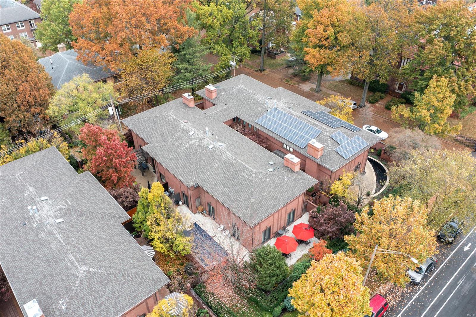 Pershing Townhomes Condo - Residential