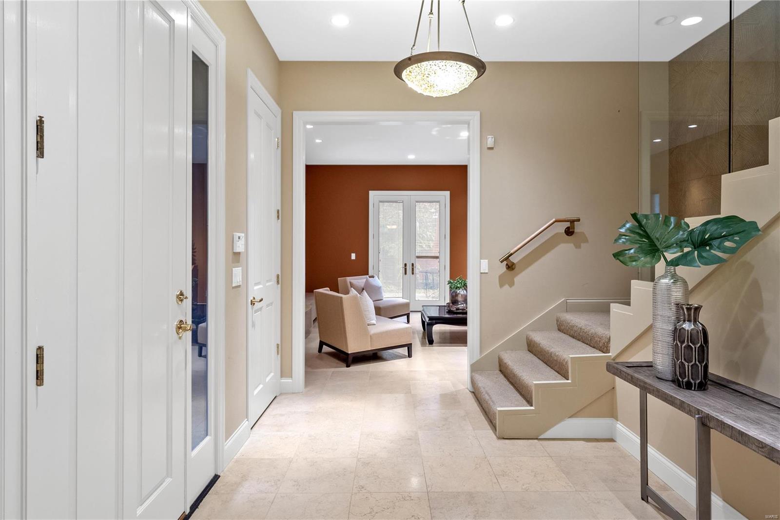 Pershing Townhomes Condo - Residential