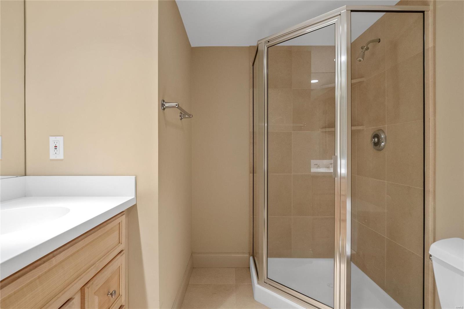 Pershing Townhomes Condo - Residential