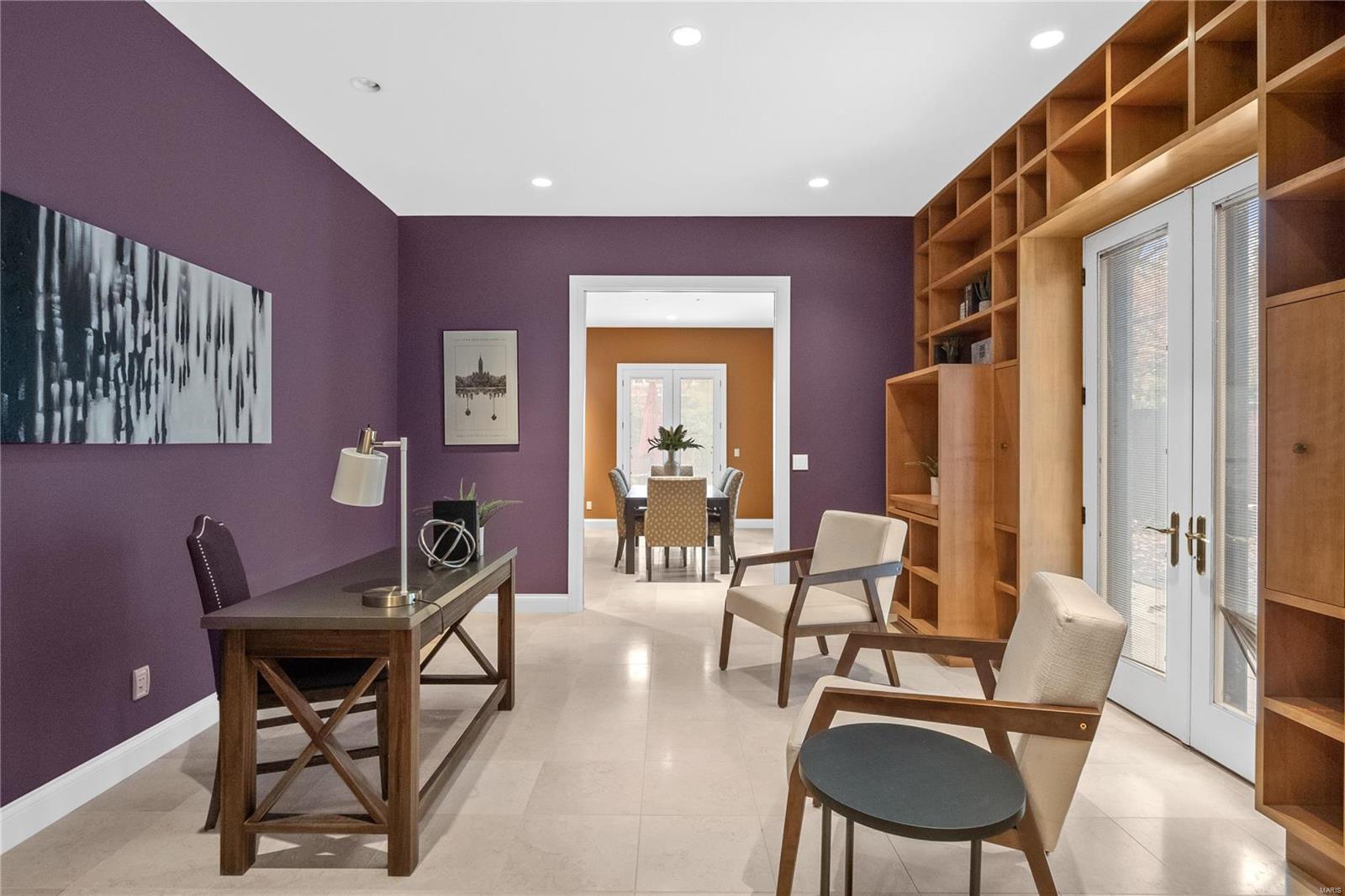 Pershing Townhomes Condo - Residential