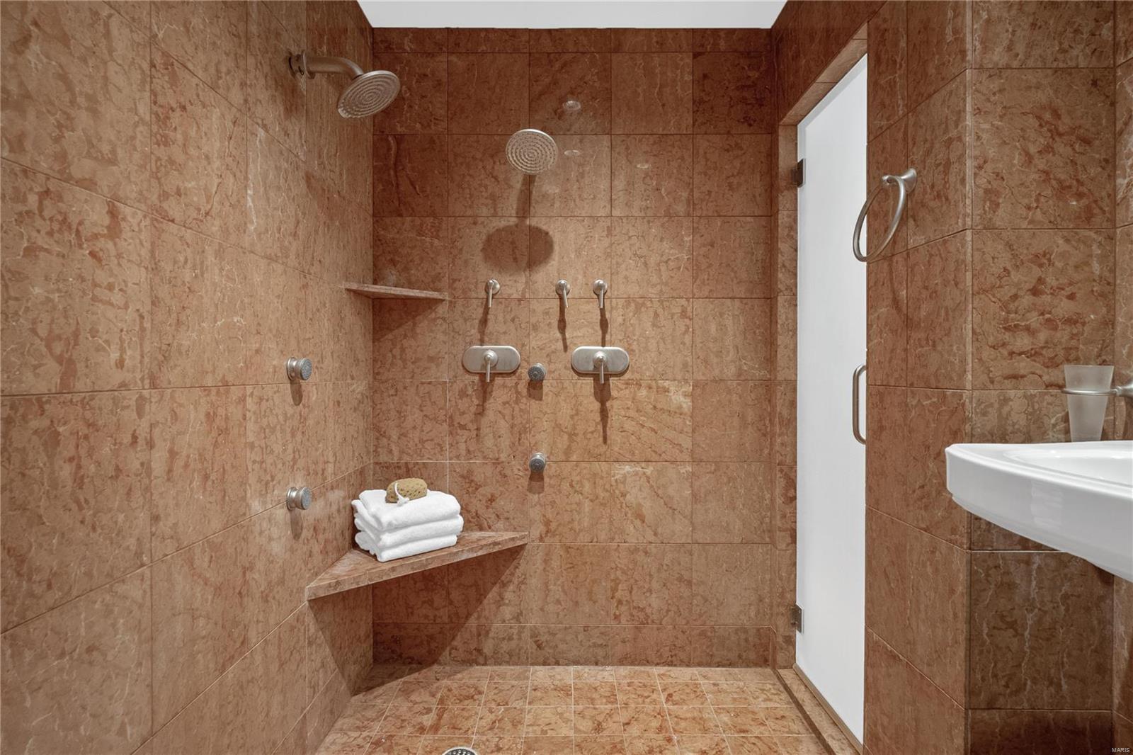 Pershing Townhomes Condo - Residential