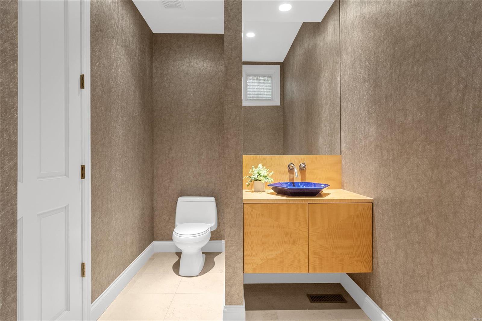 Pershing Townhomes Condo - Residential