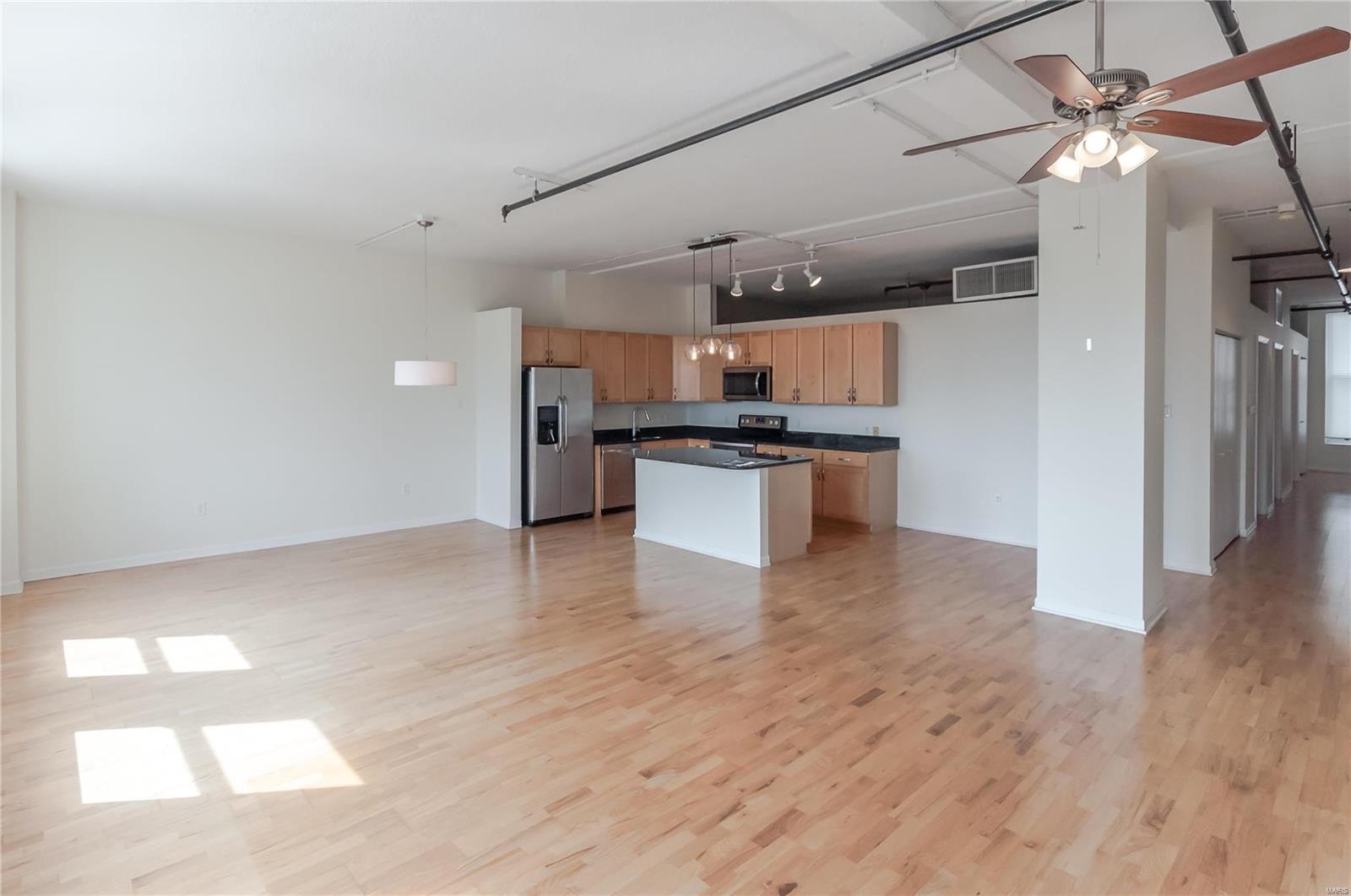 1501 Locust St 909