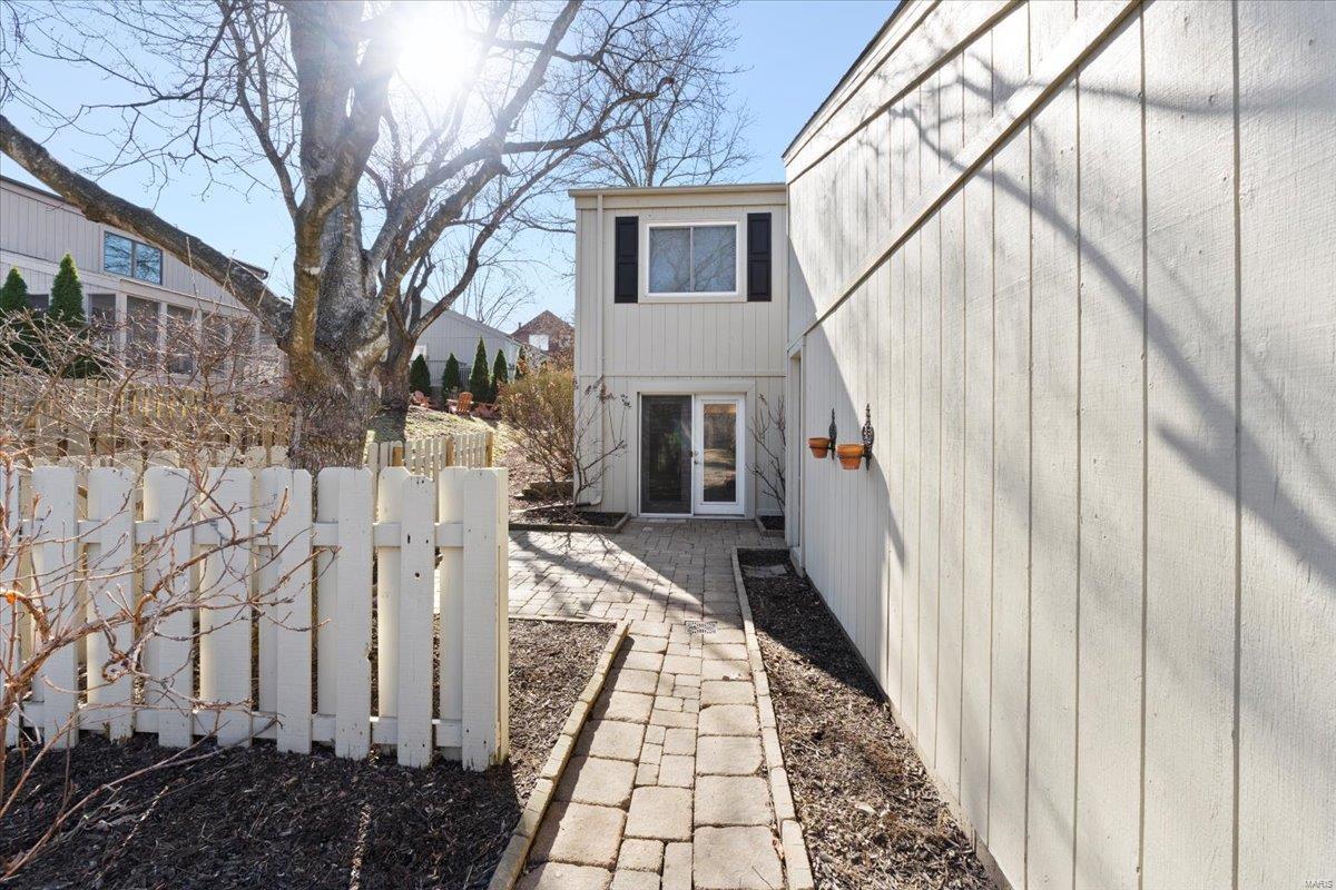 COUNTRY LANE WOODS II PLAT 4 - Residential