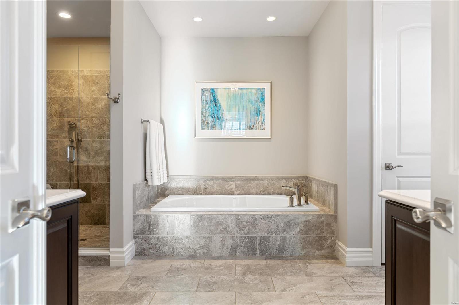 Enclave Bellerive Seven - Residential