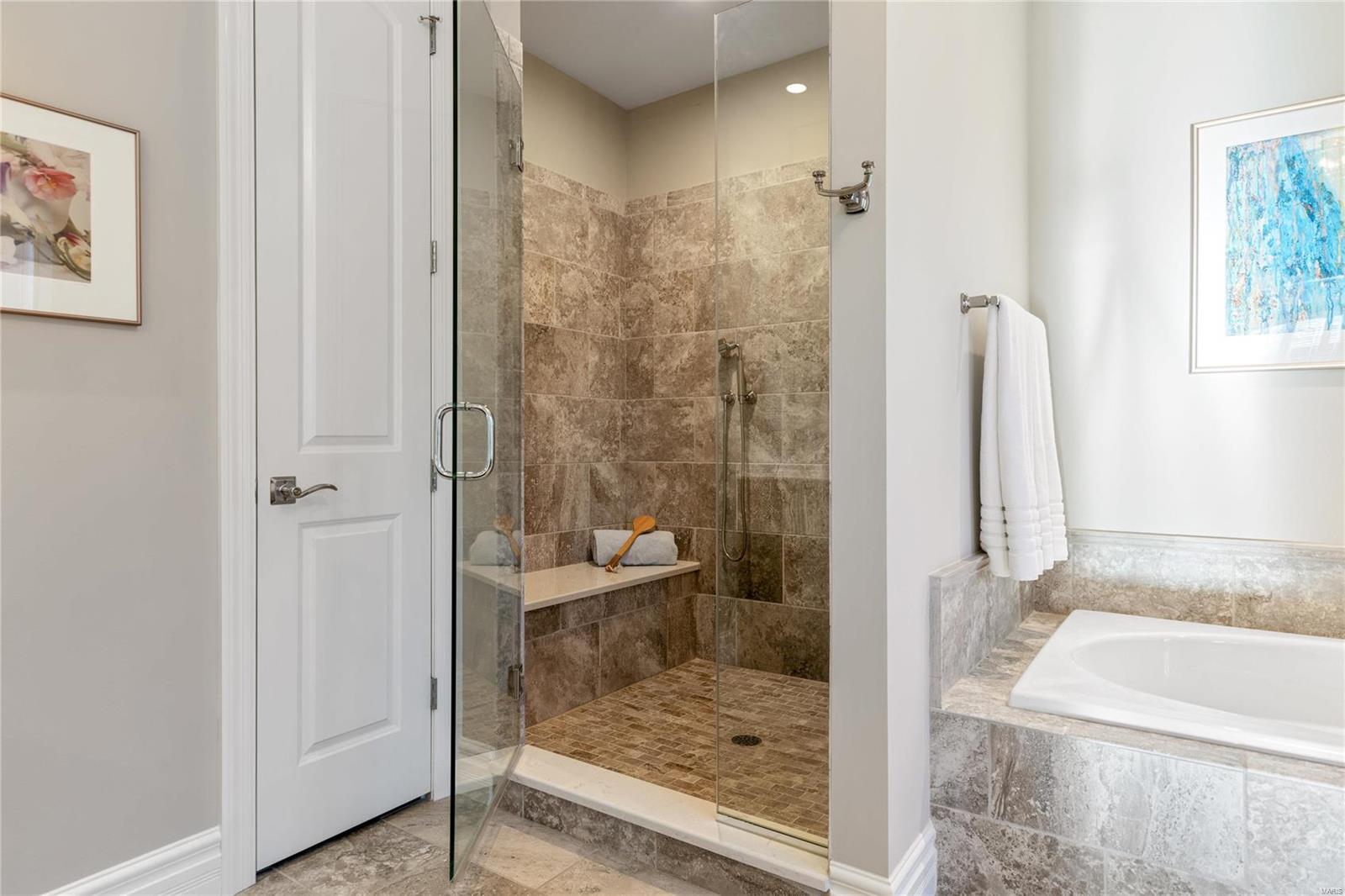 Enclave Bellerive Seven - Residential