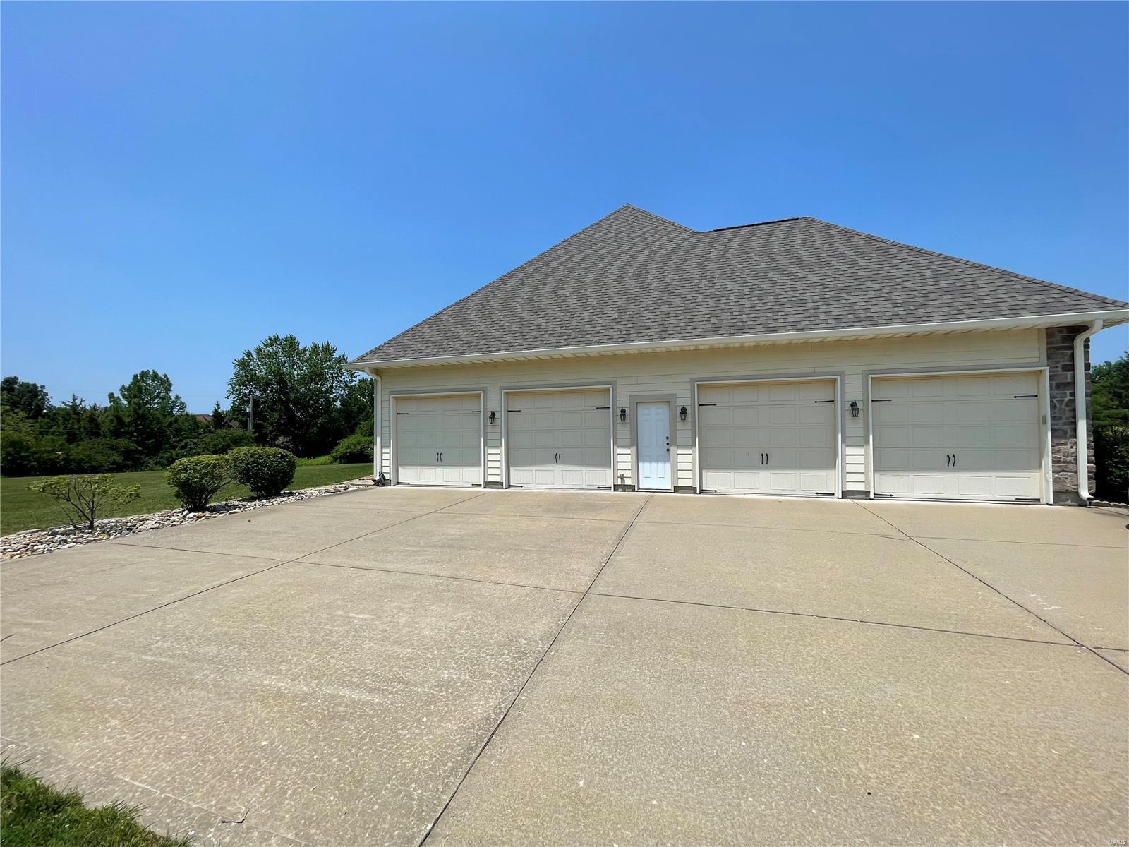 Ladue Meadows 2 - Residential