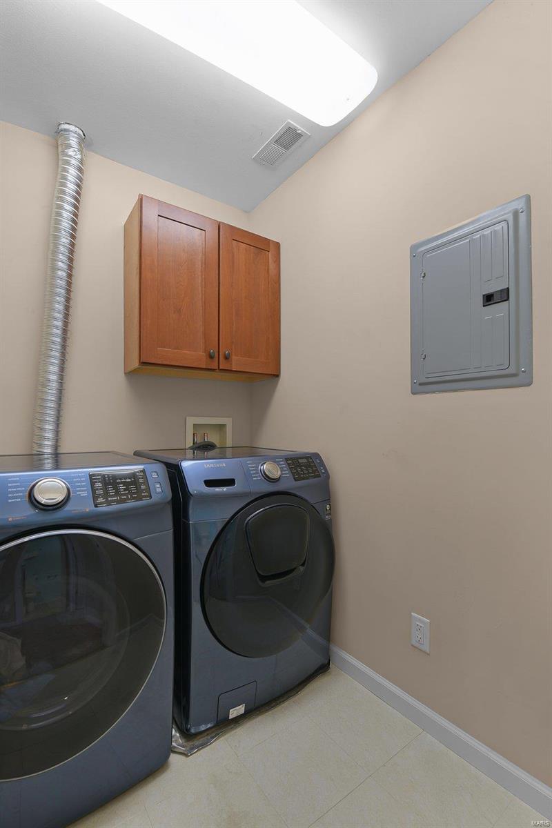 Ladue Meadows 2 - Residential