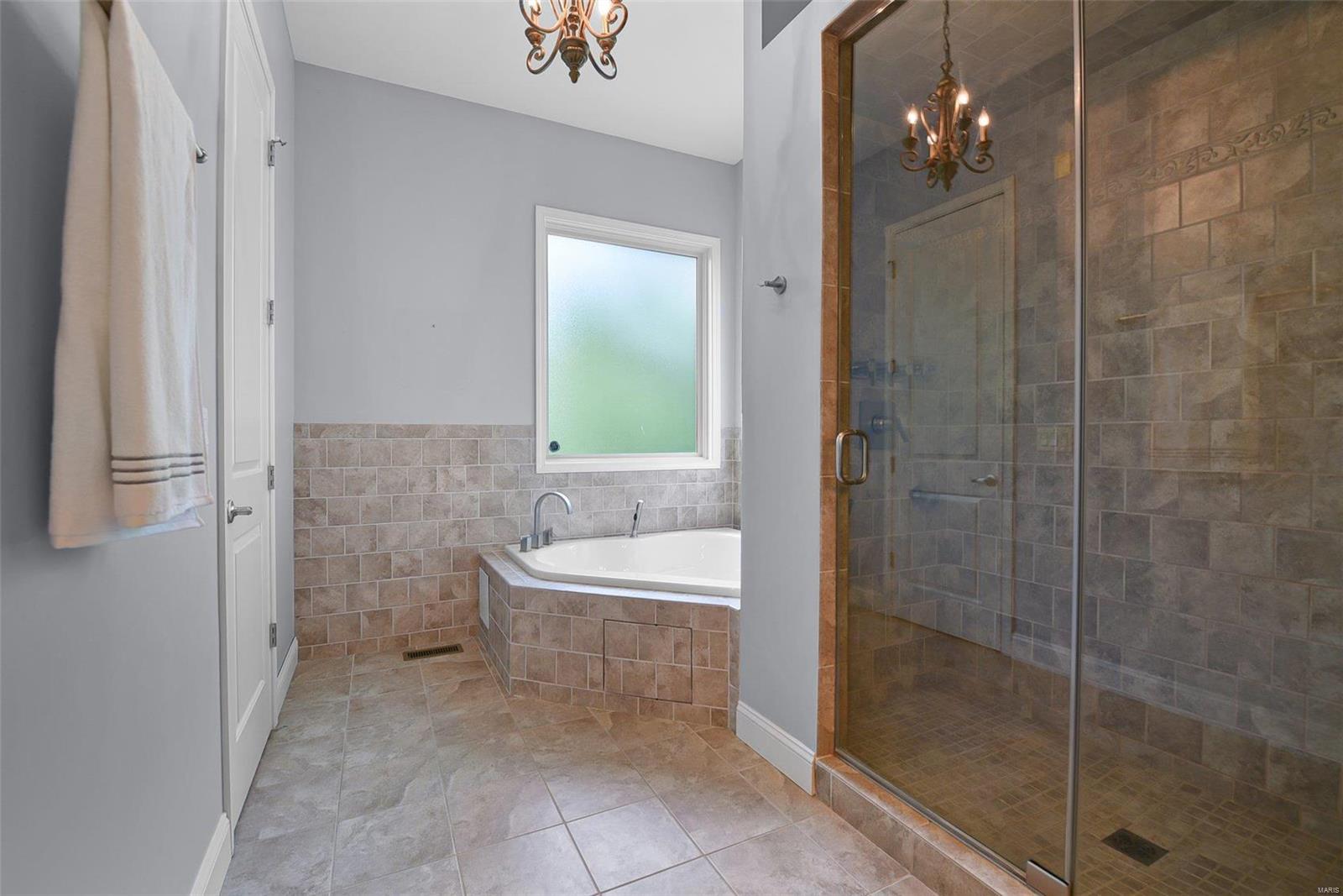 Ladue Meadows 2 - Residential