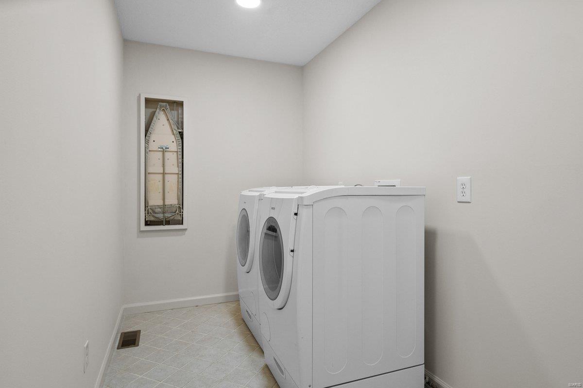 O'Fallon, Missouri 63368, United States, 3 Bedrooms Bedrooms, ,3 BathroomsBathrooms,Residential,Pending,20207