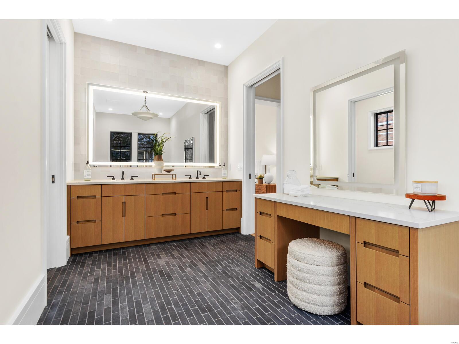 Hillcrest - Residential