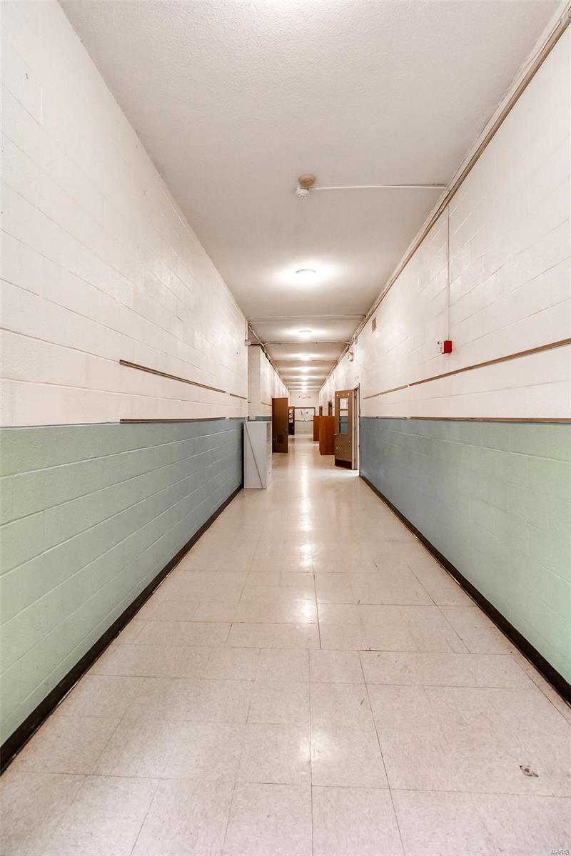 Halloway Hills - Commercial Sale