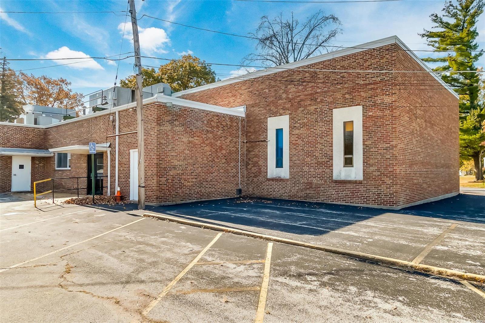 Halloway Hills - Commercial Sale