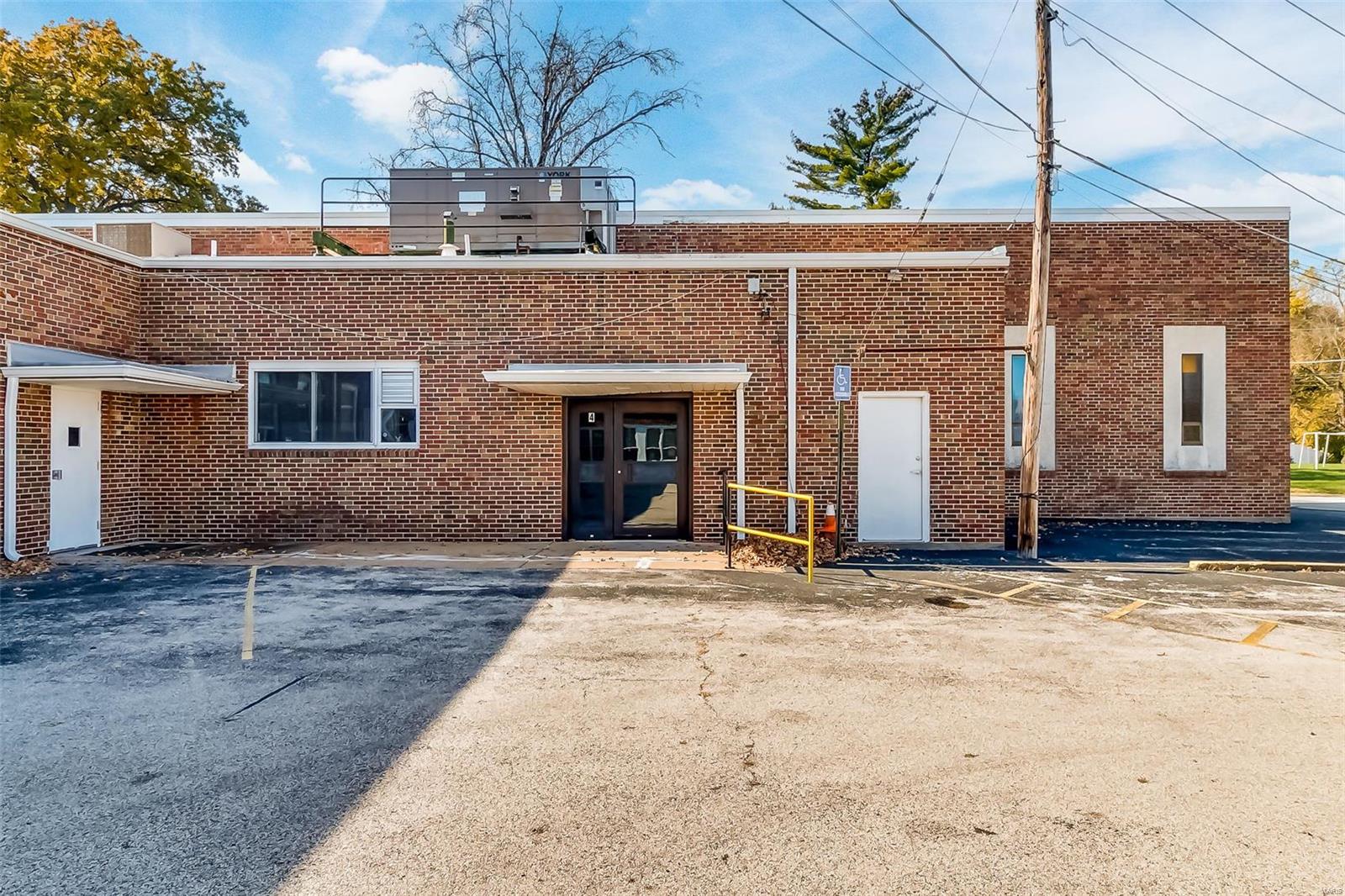 Halloway Hills - Commercial Sale