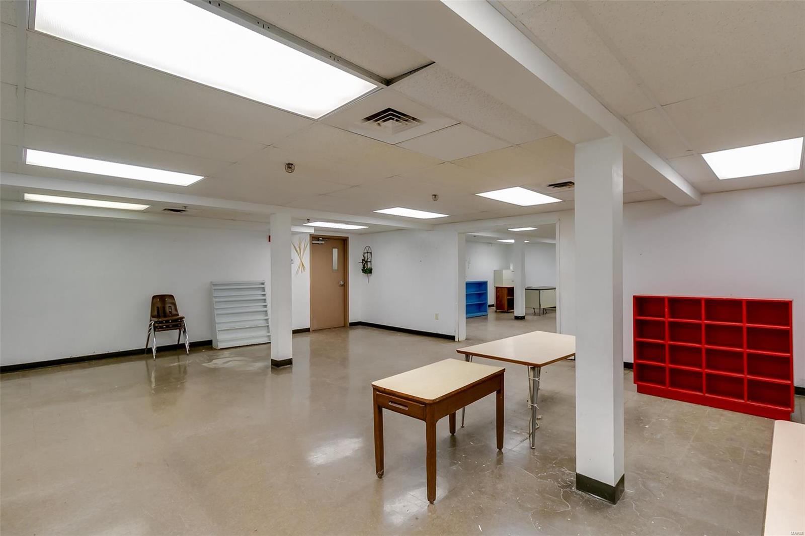 Halloway Hills - Commercial Sale