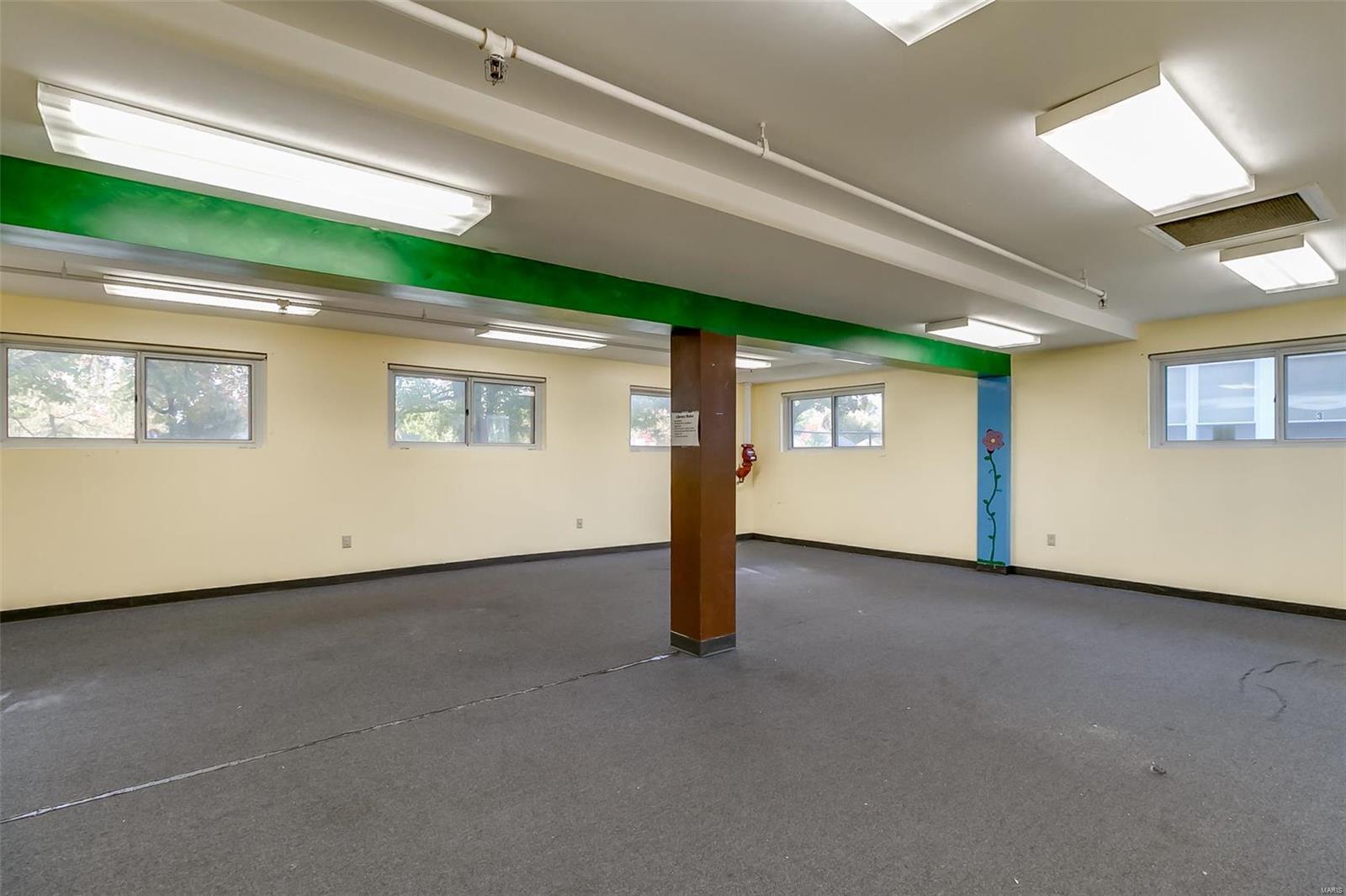 Halloway Hills - Commercial Sale