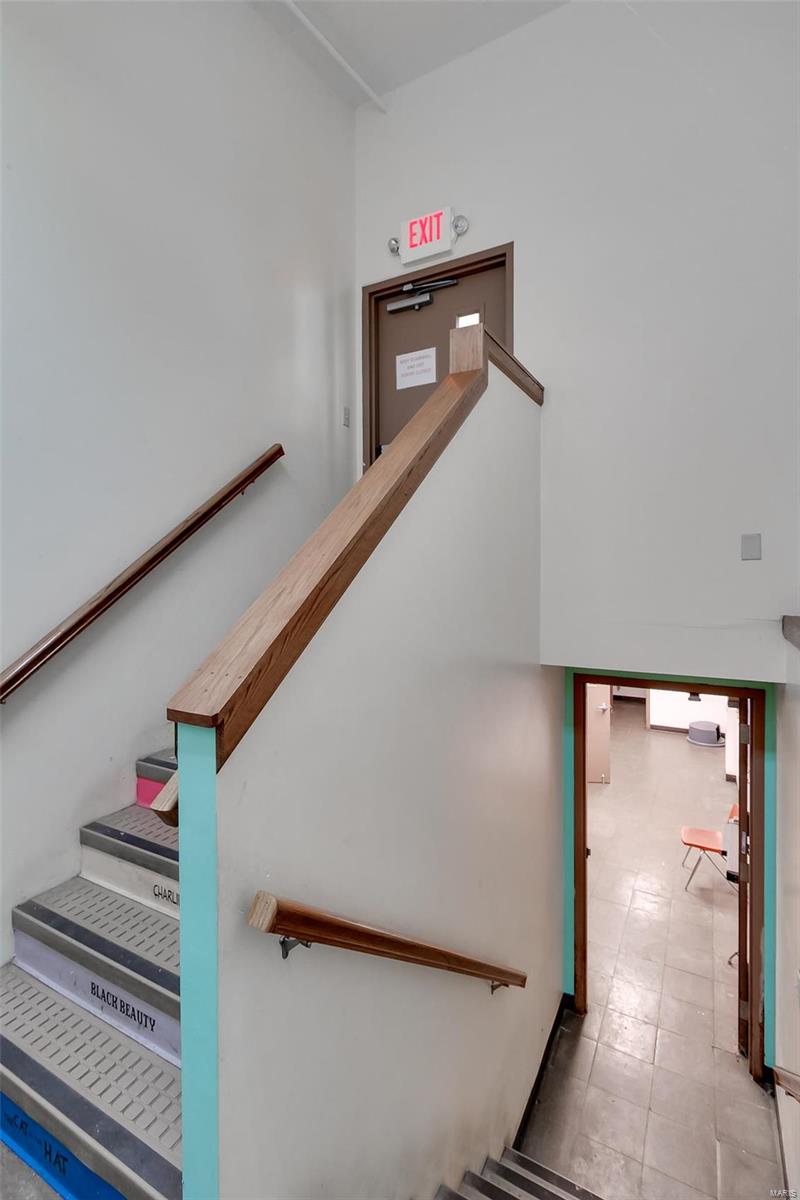 Halloway Hills - Commercial Sale