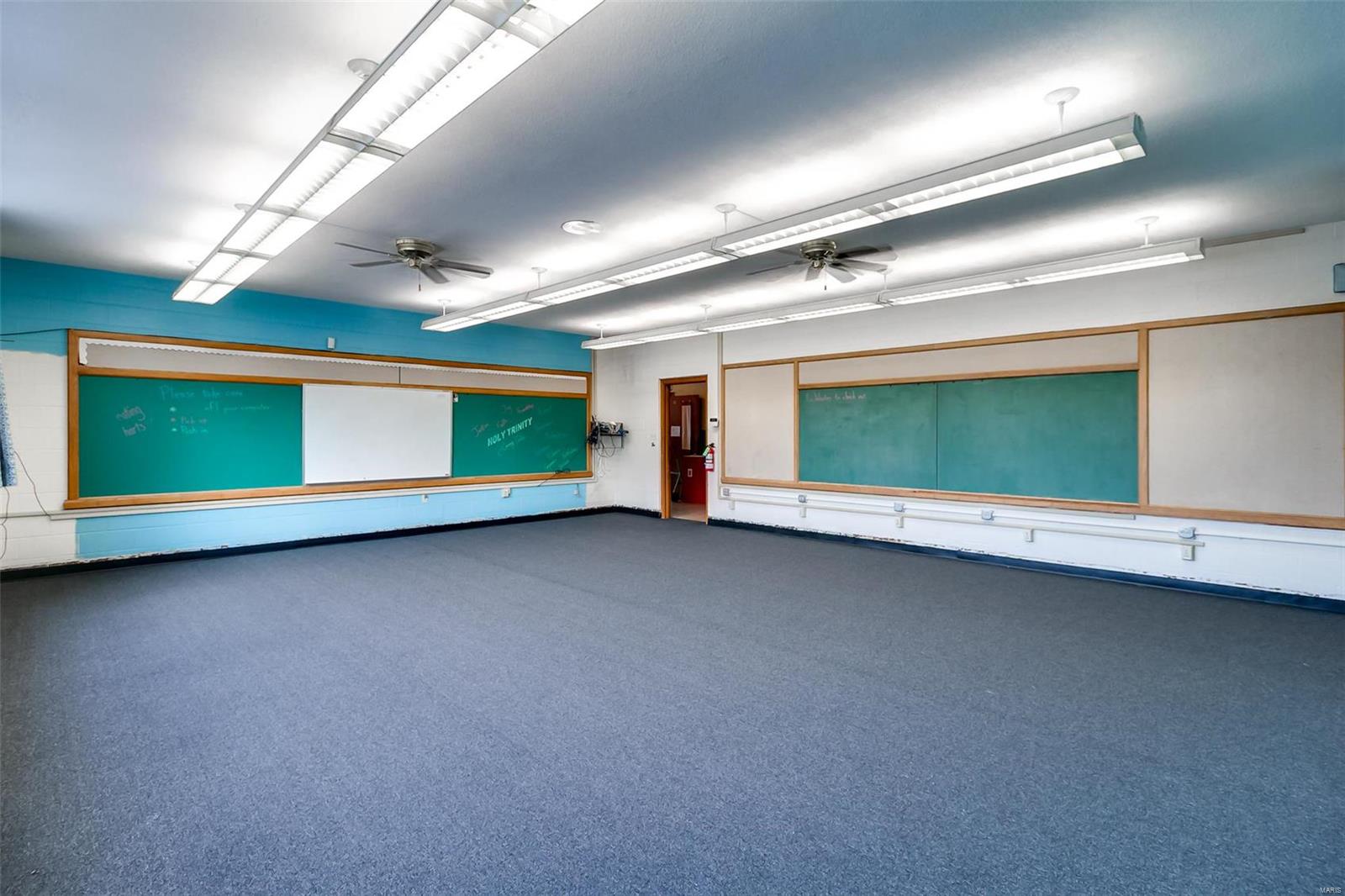 Halloway Hills - Commercial Sale