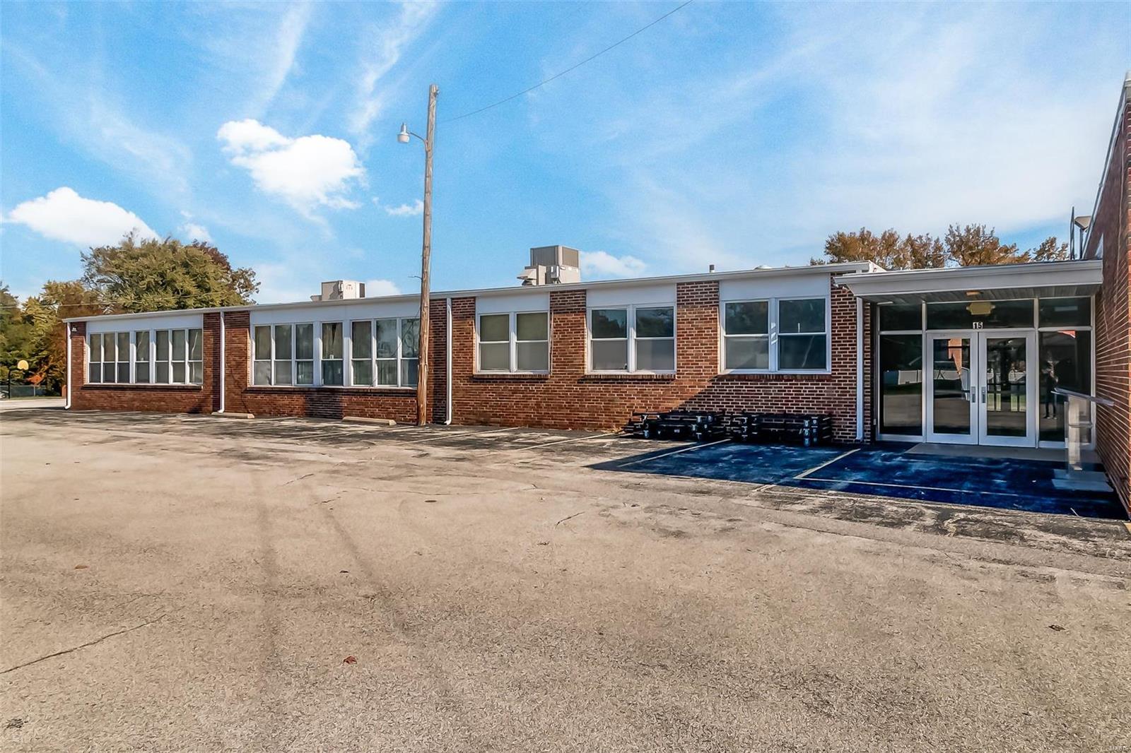 Halloway Hills - Commercial Sale