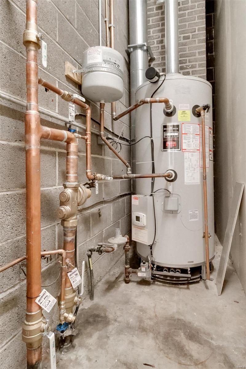 Halloway Hills - Commercial Sale